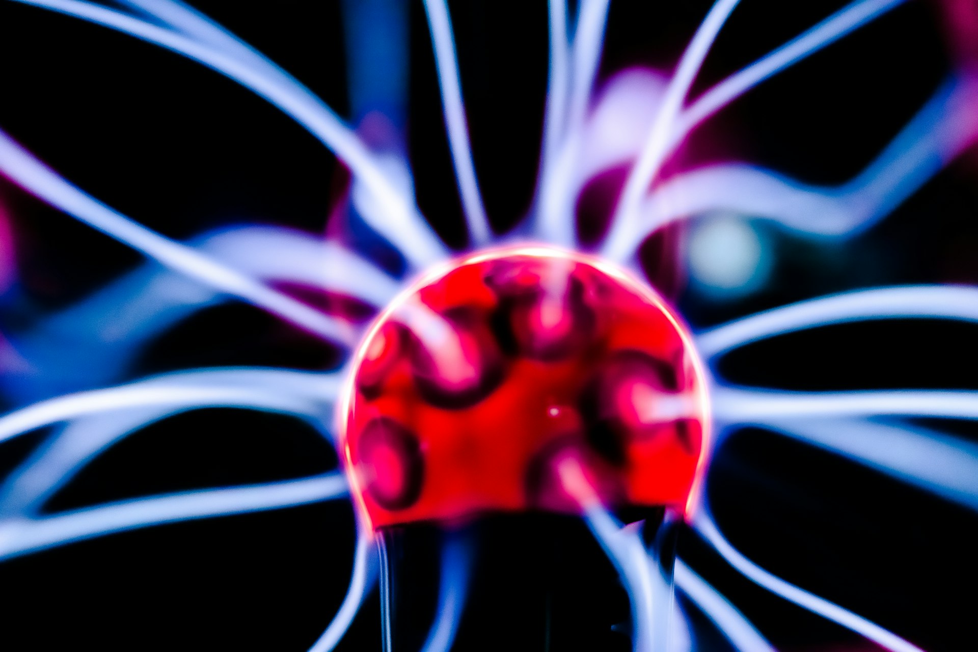 Tesla coil high voltage discharge